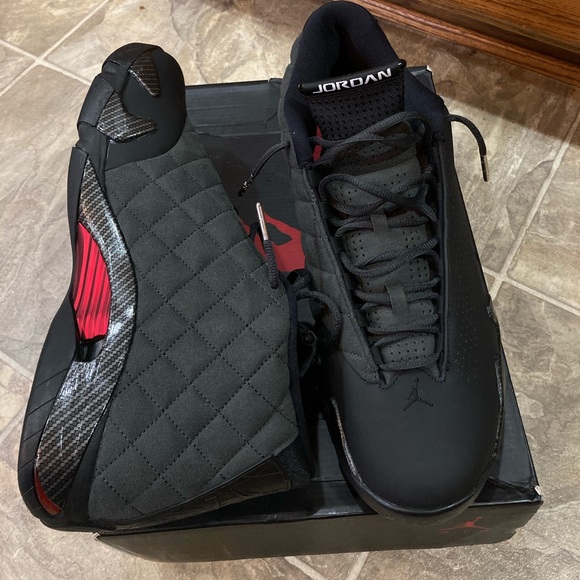 *Sold on different app* - Picture 2 of 5